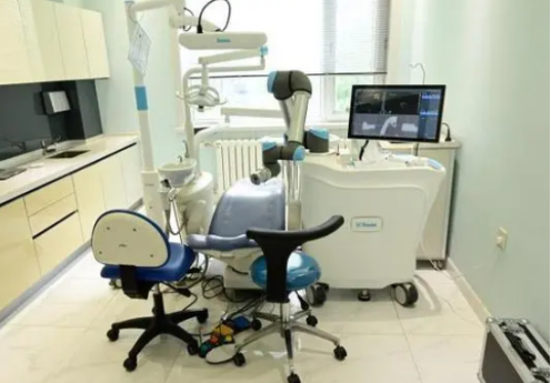 口腔手術(shù)機(jī)器人.png 口腔手術(shù)機(jī)器人.png