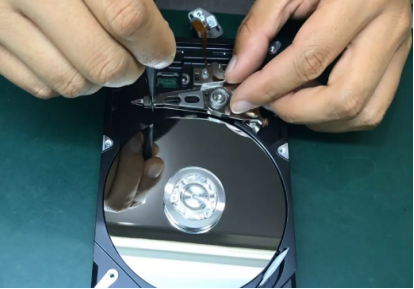 機械硬盤調(diào)整磁 機械硬盤調(diào)整磁