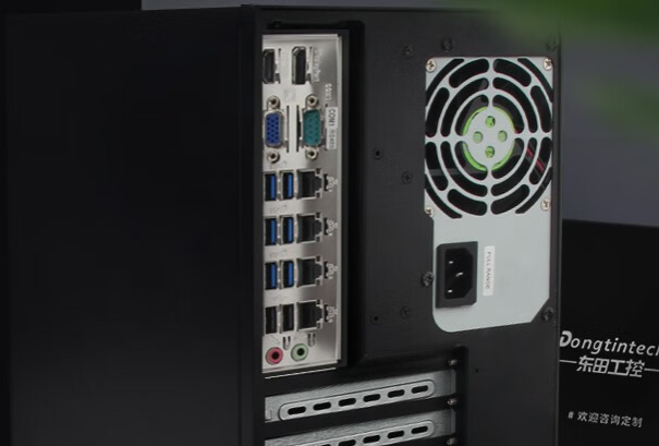 壁掛式工控機.png 壁掛式工控機.png