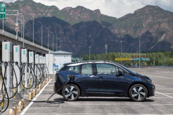 新能源汽車充電樁.png 新能源汽車充電樁.png