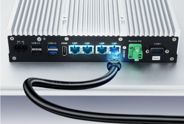 東田工控一體機端口.png 東田工控一體機端口.png