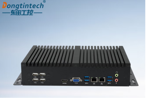 東田嵌入式工控機.png